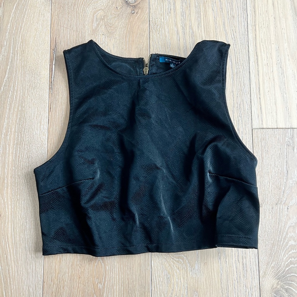 Black Sleeveless Faux Snakeskin Crop Top